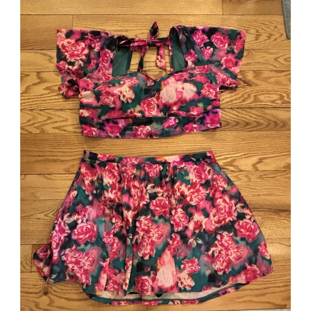 TORRID Swimsuit 2-piece W/skirt Skort Floral Roses SZ 1 & 2 Flouncy Sleeve